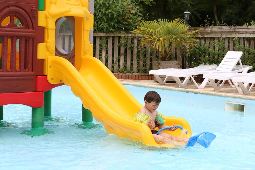 Camping Le Val De Trie Behen Exterior photo