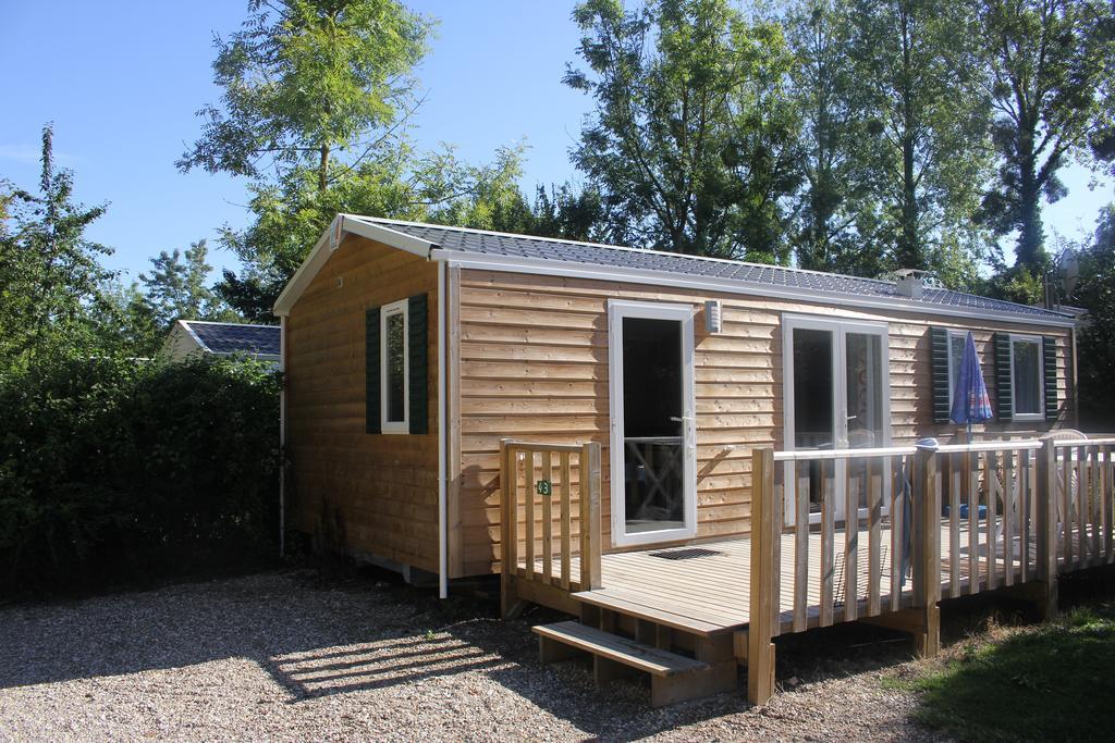 Camping Le Val De Trie Behen Exterior photo